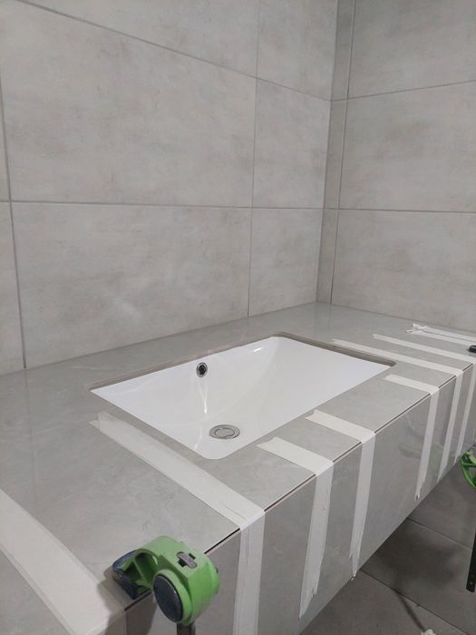 Плиточник, кафельщик