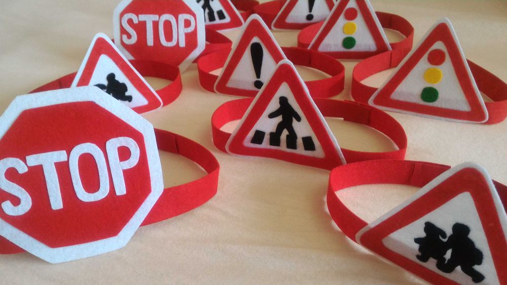 Ръчно изработени коронки от филц