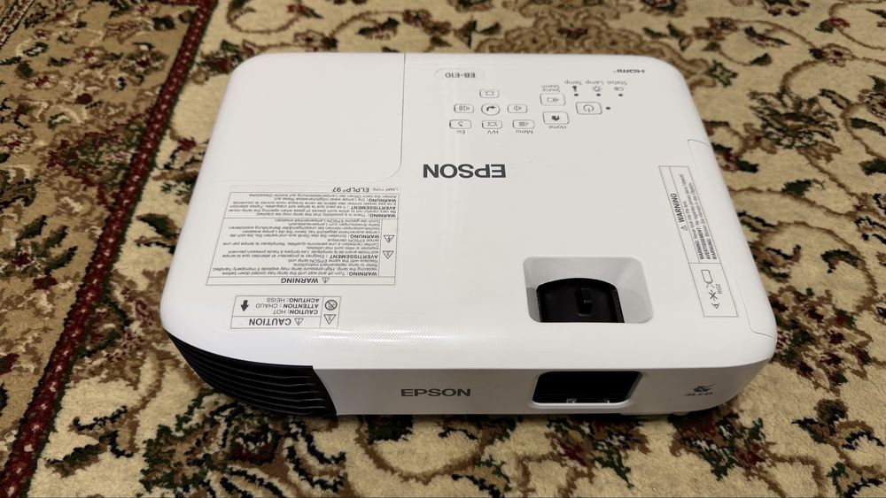 Проектор Epson EB-E10
