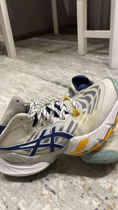 Продам обувь для волейбола