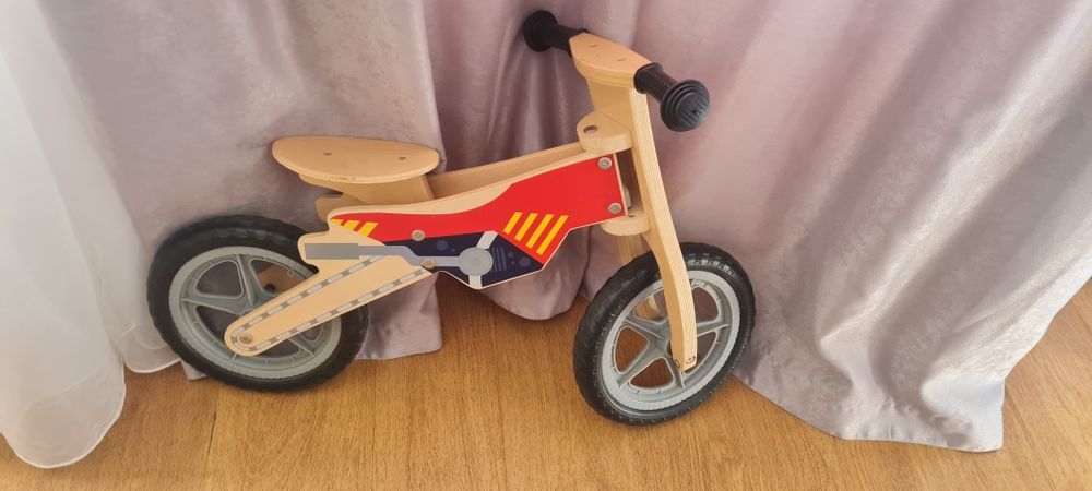 Bicicleta echilibru din lemn