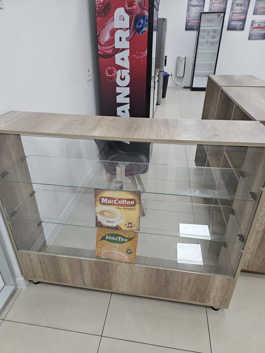 Продам Витринные полки