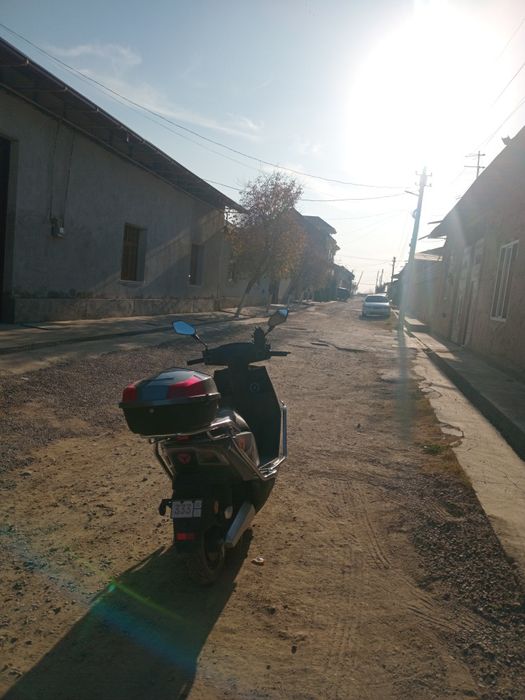 Skuter Yadea T5 yangi