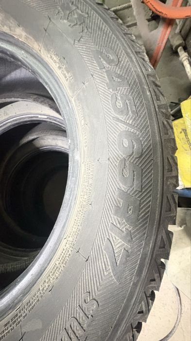 Продам шины R 17