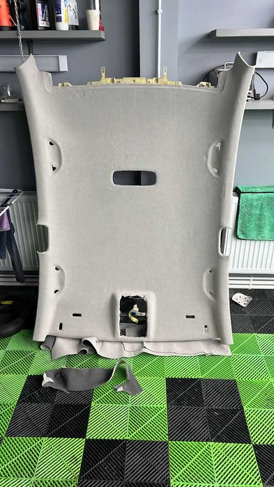 Retapitare profesionala plafoane, stalpi, fete de portiera auto