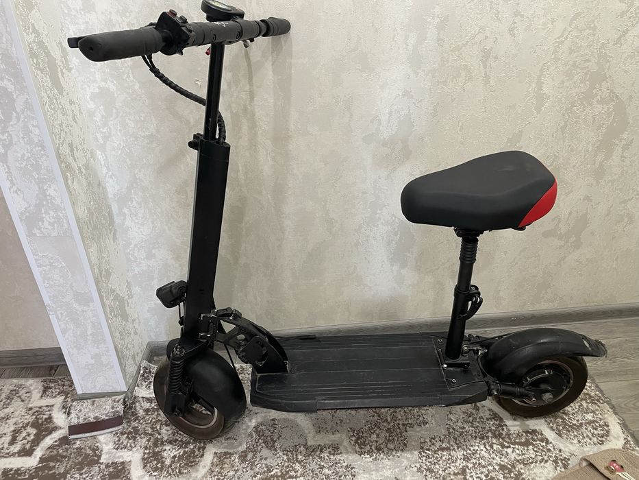 Продам самокат электрический