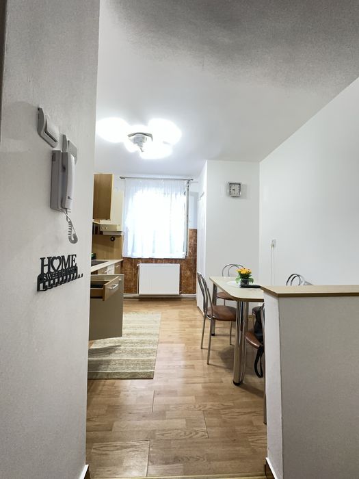 Inchiriez apartament in regim hotelier