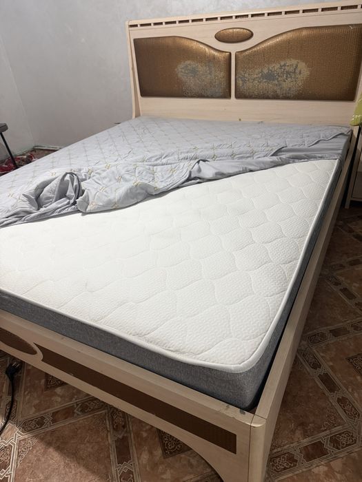 Двуспальная кровать 160х200