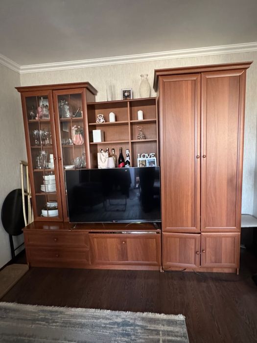 Продам гарнитур в зал, стенка