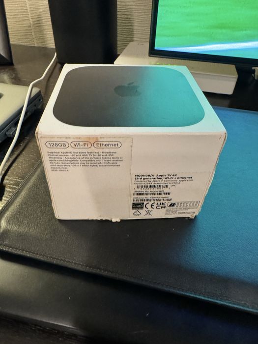 Vand Apple tv 4k ultima gen. 3rd, model A2843 Wi-Fi + Ethernet