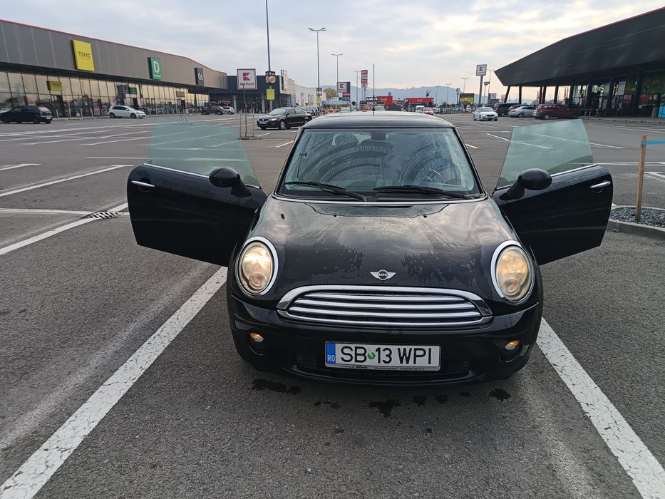 Mini Cooper One 2010