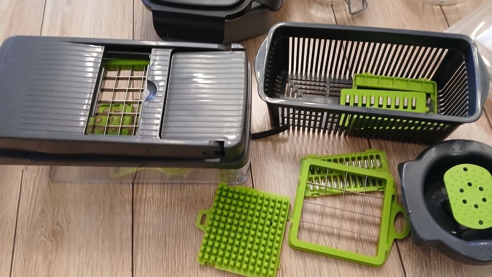 Уред за рязане, кутии и буркани за 20 лв всичко