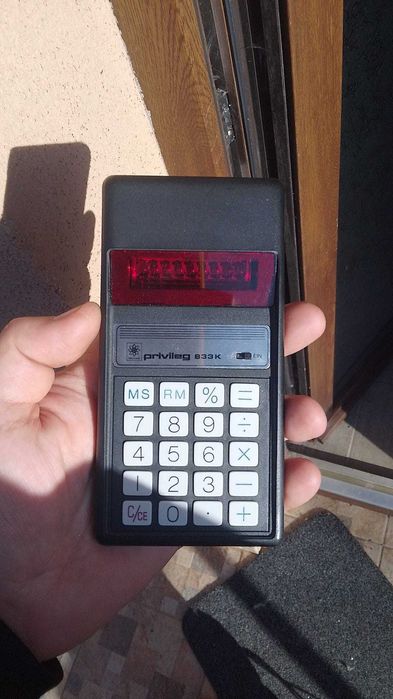 Calculator de buzunar/birou Privileg 833K, anii 70