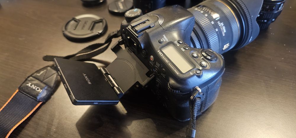 Vand camera foto Sony a77 + obiective