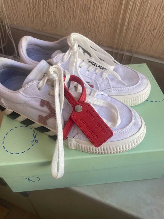 Off white Vulcanized