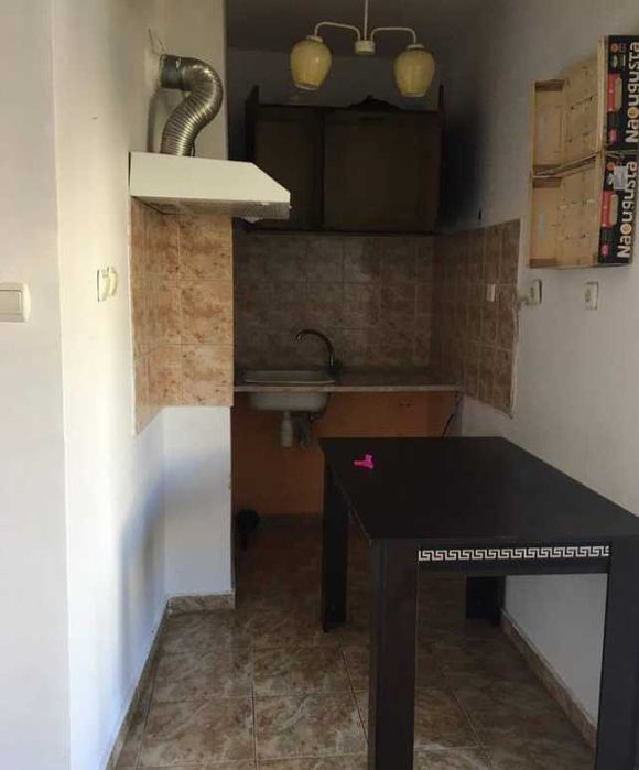 Дава се под наем Едностаен апартамент в Бургас, Възраждане - 35 кв.м за 100 € - Снимка #2