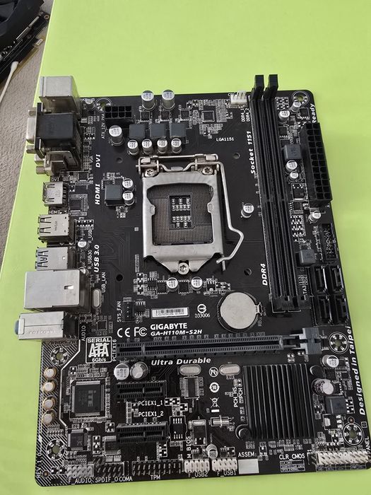 Placa de baza Gigabyte H110M-S2H