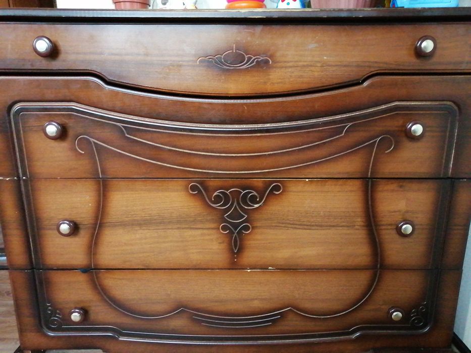 Продам спальный гарнитур