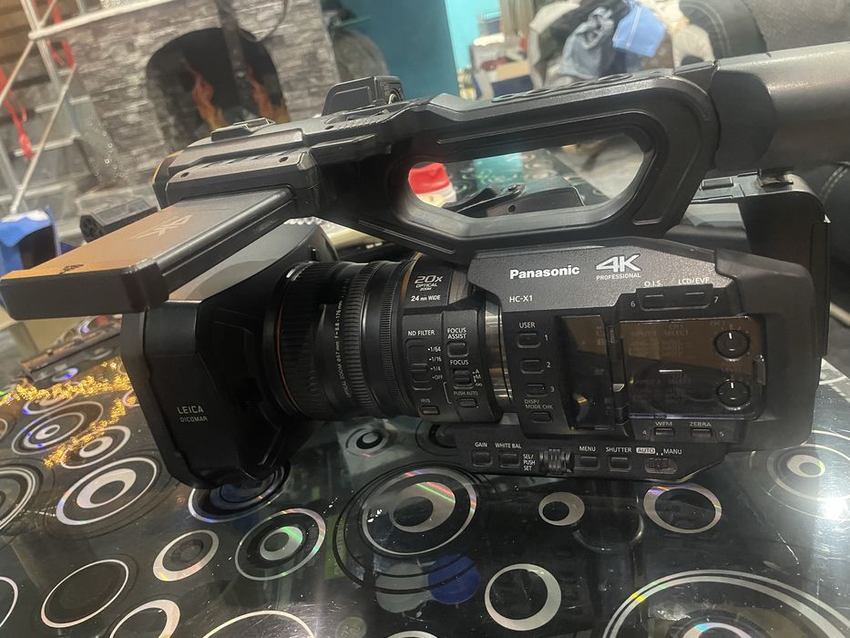 Профисионална видео камера Panasonic 4K.