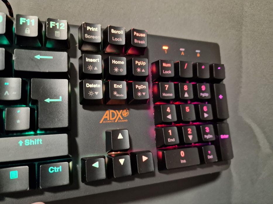 Tastatură mecanică ADX Optical Mechanical – switch-uri maro