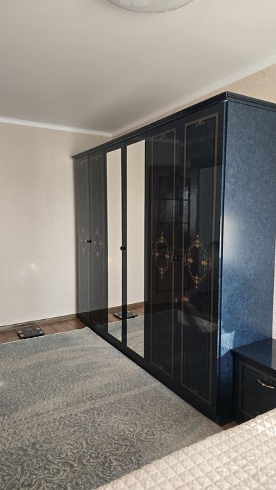 Продаётся спальный гарнитур