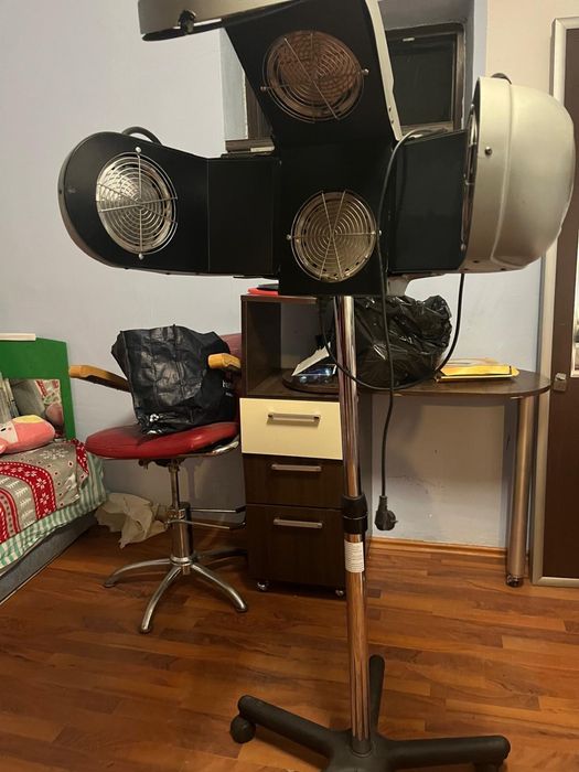 Hairdresser Lamp Breeze Casca de uscat parul.