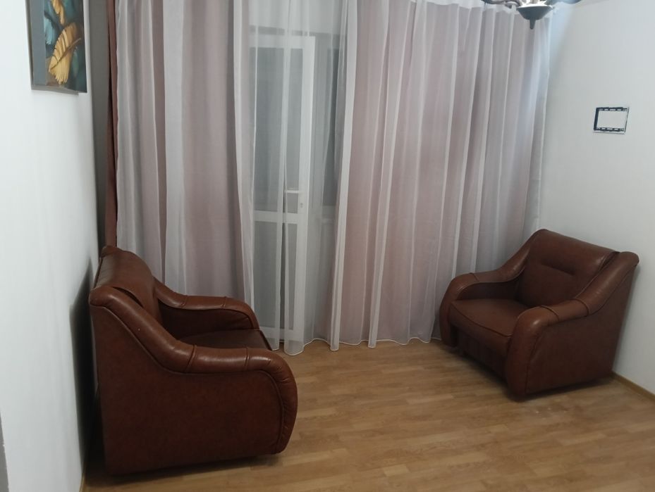 Închiriez apartament, zona Posada