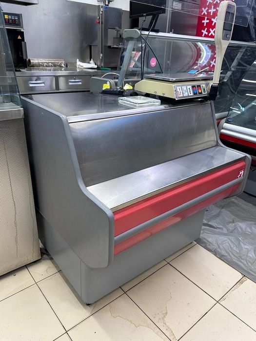 Продавам Бюро-каса