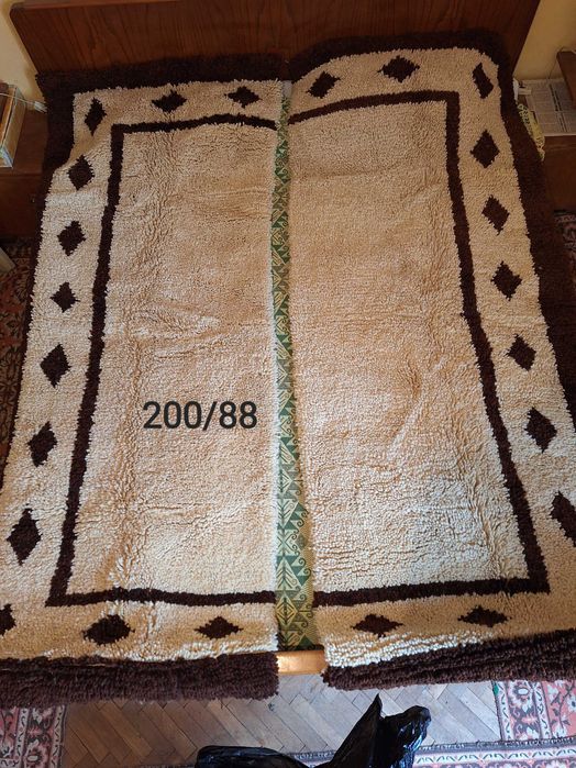 Ръчно тъкани килими и черги