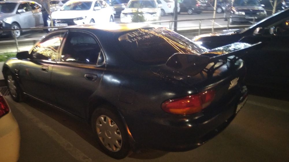 Мазда кседос 6.мехханика  2литра v6