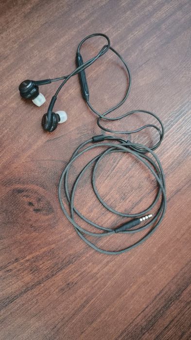 Наушники  AKG  продам .