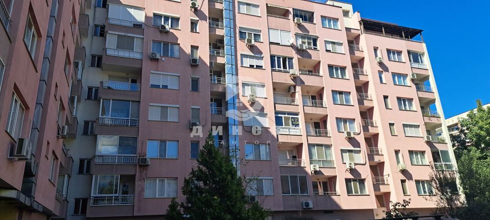 Едностаен апартамент в Кючук Париж