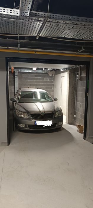 Дава се под наем Гараж / Паркомясто в София, Малинова долина - 18 кв.м за 112.2 € - Снимка #2