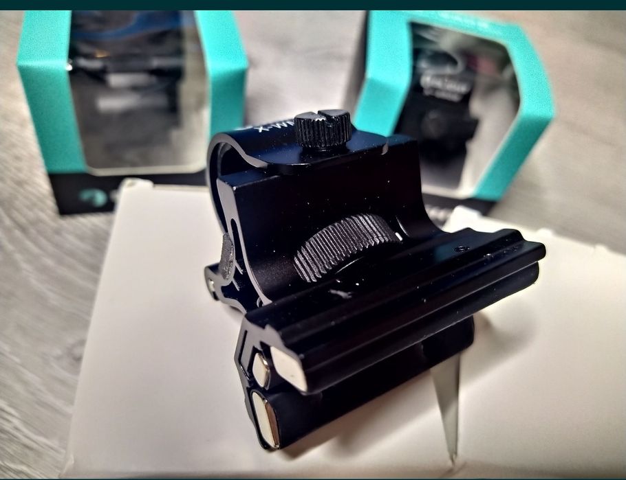 Suport Magnetic Olight XWM-03, Sistem Reglabil la Cei 3 Magneti