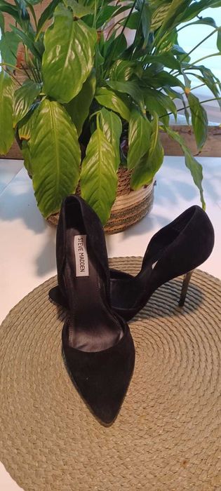 Steve Madden Pantofi negri stiletto de piele intoarsa - marimea 40