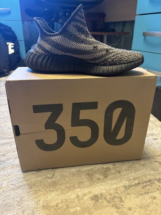 YEEZY 350 Carbon Beluga V2 Reflective size 39 1/3