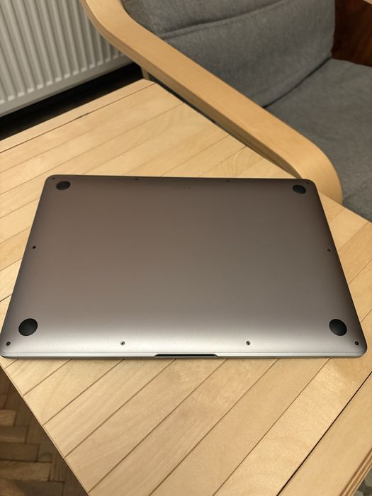 Apple MacBook Air M1 16GB 88% bat activat noiembrie 2023 - PRET MIC