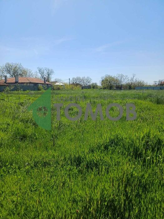 Парцел в регулация с площ от 1142 кв.м. в село Коларово