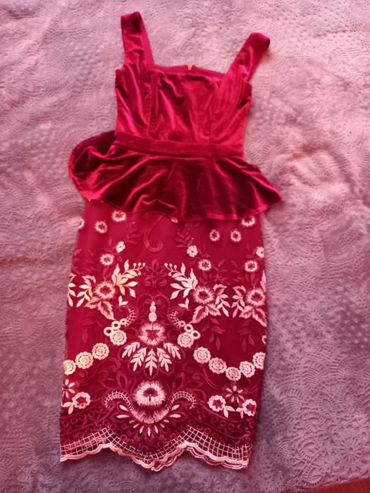 Rochii ,salopeta lunga inflorata si scurta cu pantalon scurt