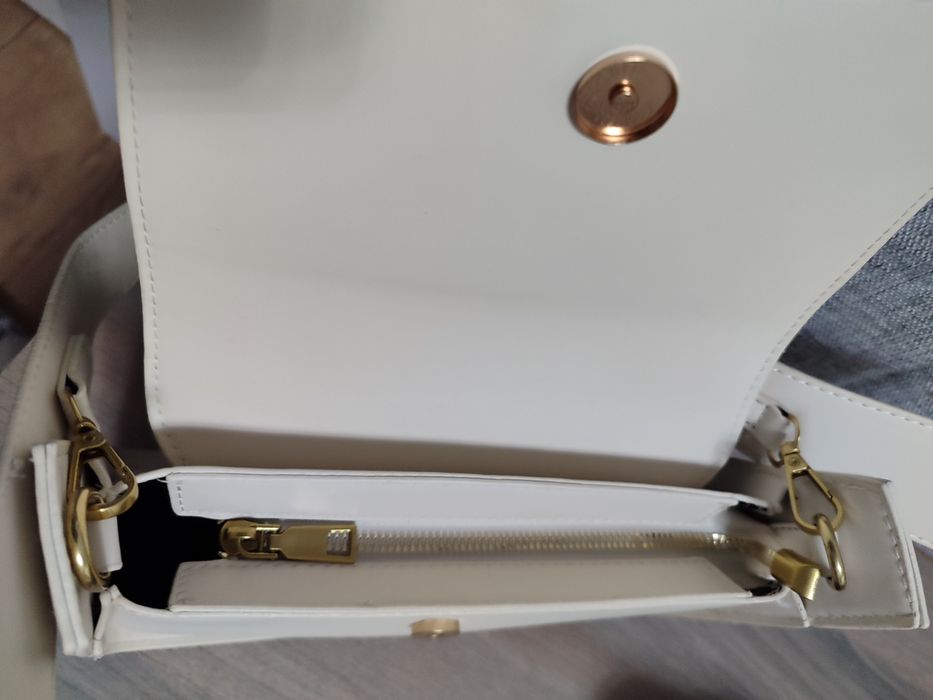 Сумочка новая через плечо