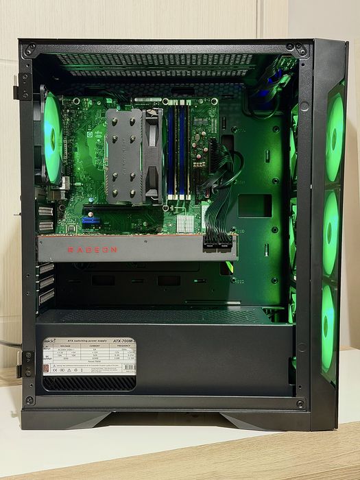 Геймърски компютър i5-8400, RX5700, 32GB