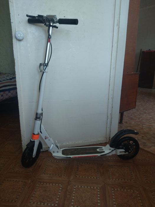 Продам самокат складной