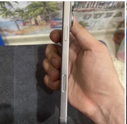 Продам Iphone 16 pro Max
