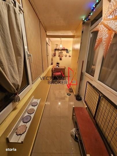 3 camere decomandate, et.1, renovate, mobilate, 68mp, Basarabia- Pta M
