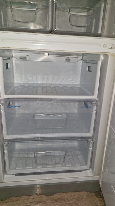 Продам холодильник б/у , в хорошем состоянии