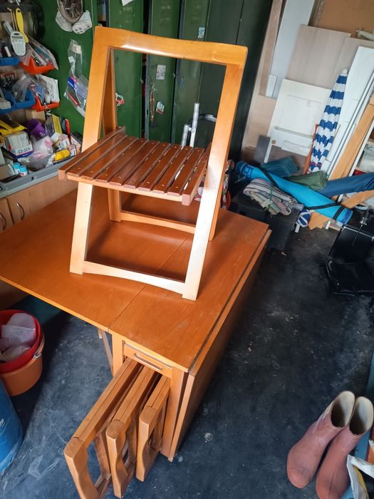 Masă rabatabilă pentru apartament