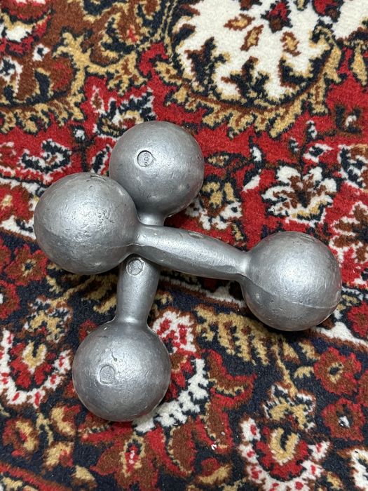 Гантель 1кг.