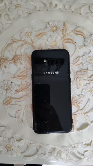 Продам Самсунг Galaxy S8+