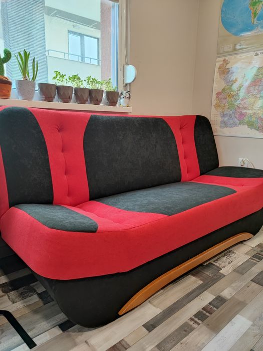 Разтегателен диван