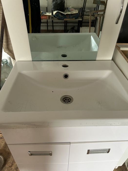 Раковина со шкафом